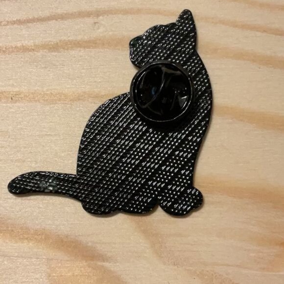 Black Cat Floral Enamel Pin Decorative Accessory Unique Design Cute Lapel - Picture 3 of 4